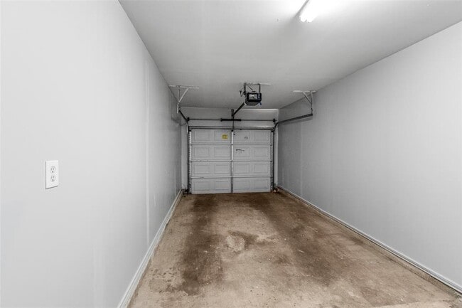 Building Photo - 6804 N Capital of Texas Hwy