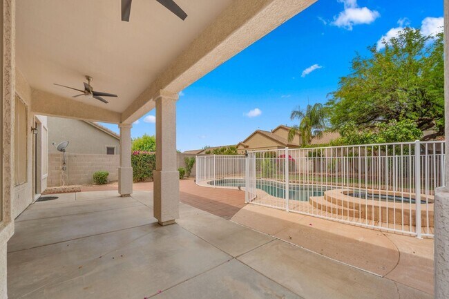 Building Photo - 7798 E Buteo Dr