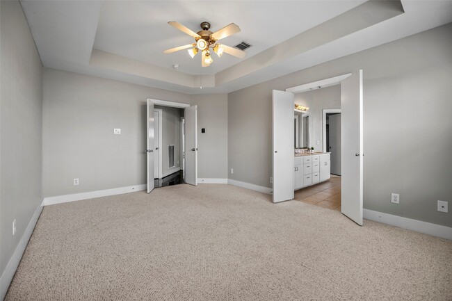 Building Photo - 9705 Linkmeadow Ln