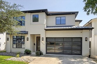 Building Photo - 5328 Manett St