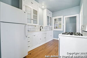 Building Photo - 438 W Kings Hwy