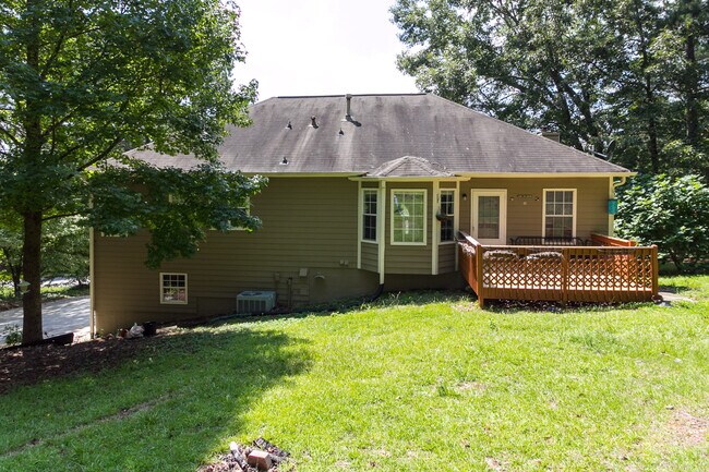 Building Photo - 5485 Forest Falls Dr