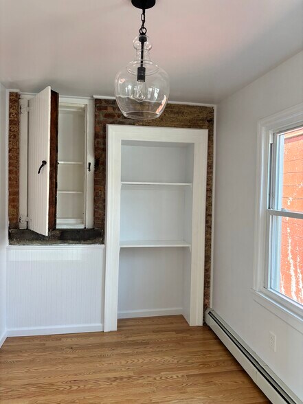 Building Photo - 5 Union St