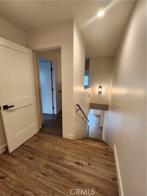 Building Photo - 120 S Francisca Ave