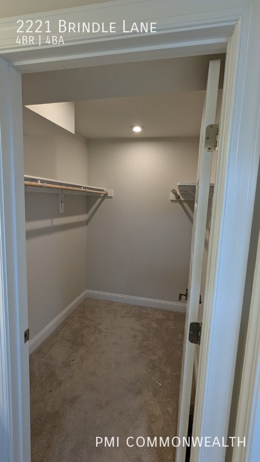 Building Photo - 4 Bed / 3.5 Bath Newly built Townhouse (Av...