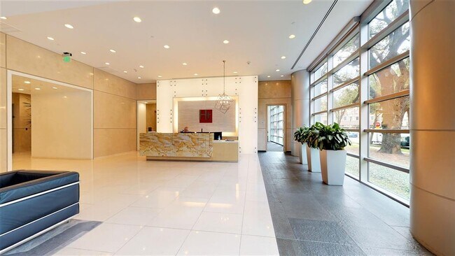 Building Photo - 2207 Bancroft Ln
