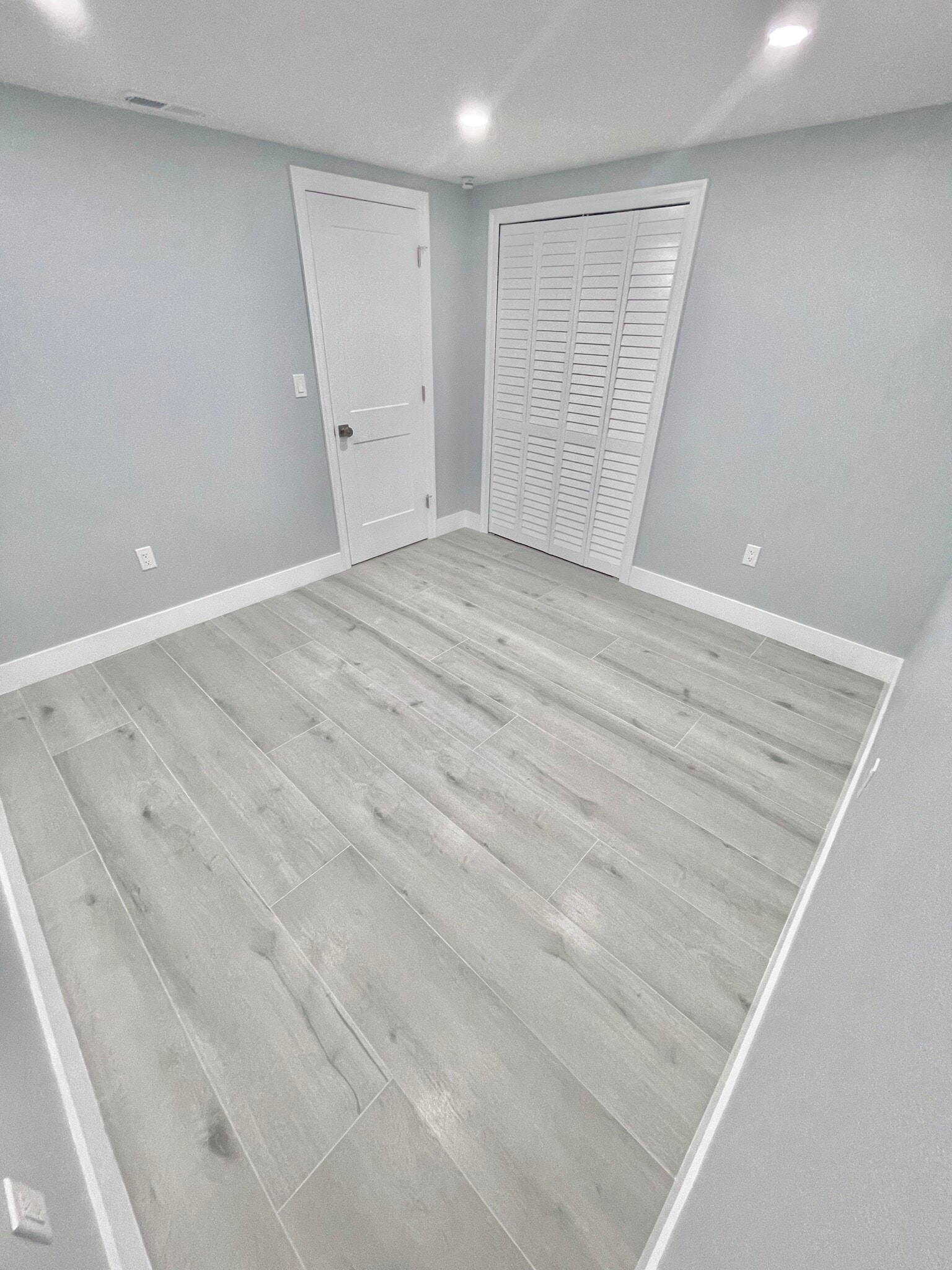 Building Photo - 4030 25th St N