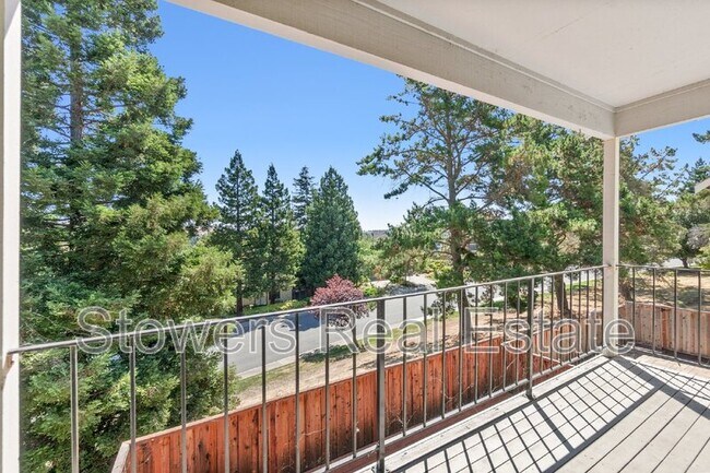 Building Photo - 1825 N Forest Hill Pl