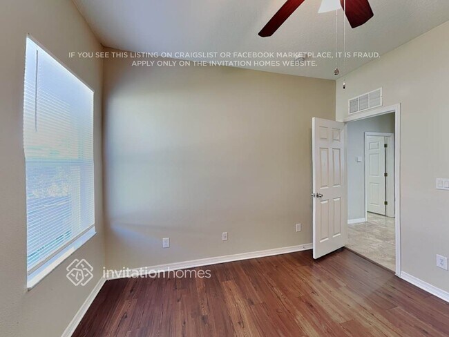 Building Photo - 2325 125th Dr E