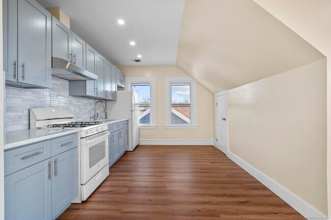 Building Photo - 68 Woodland Ave