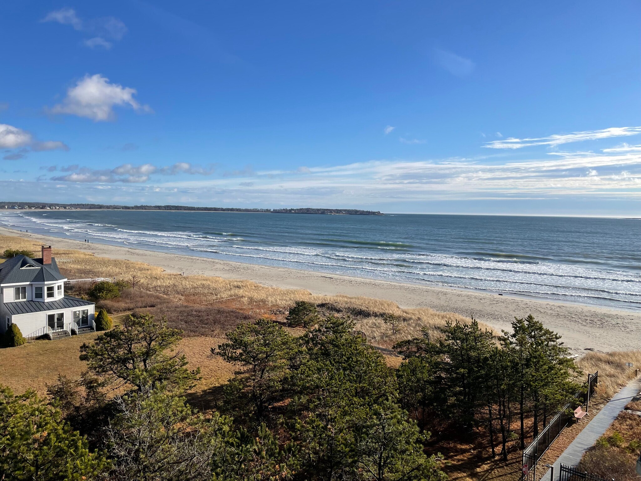 Building Photo - 215 E Grand Ave