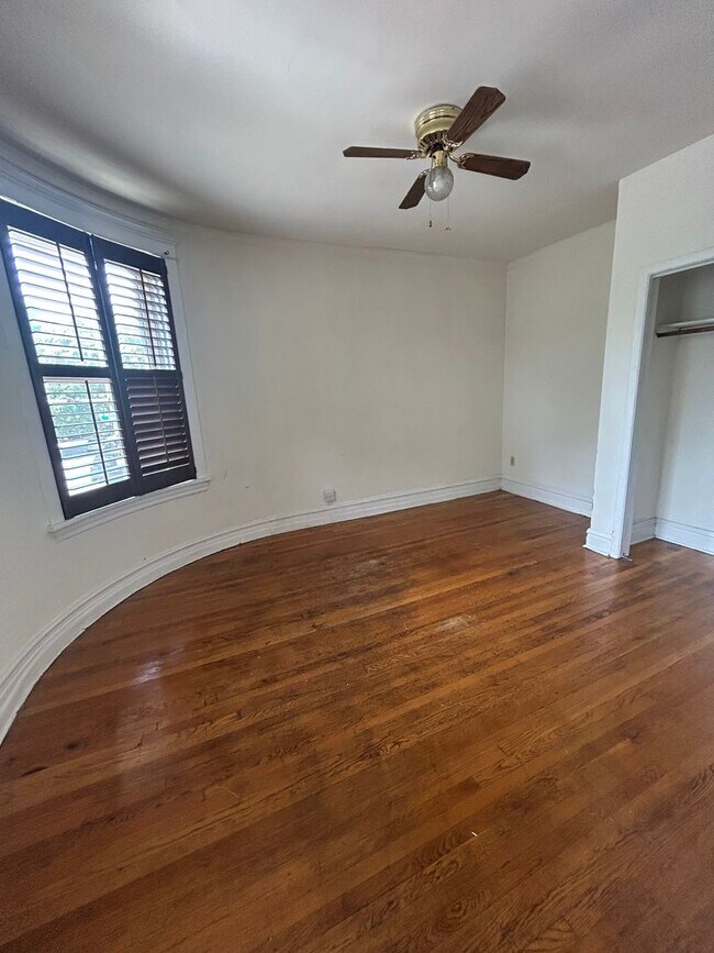 Building Photo - 4157 N. Damen-#2