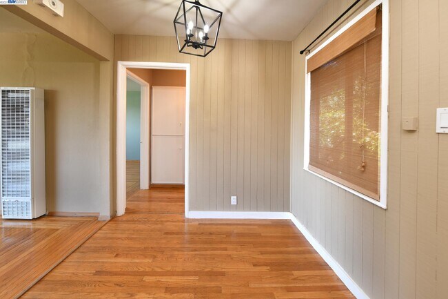 Building Photo - 1672 Terrace Rd