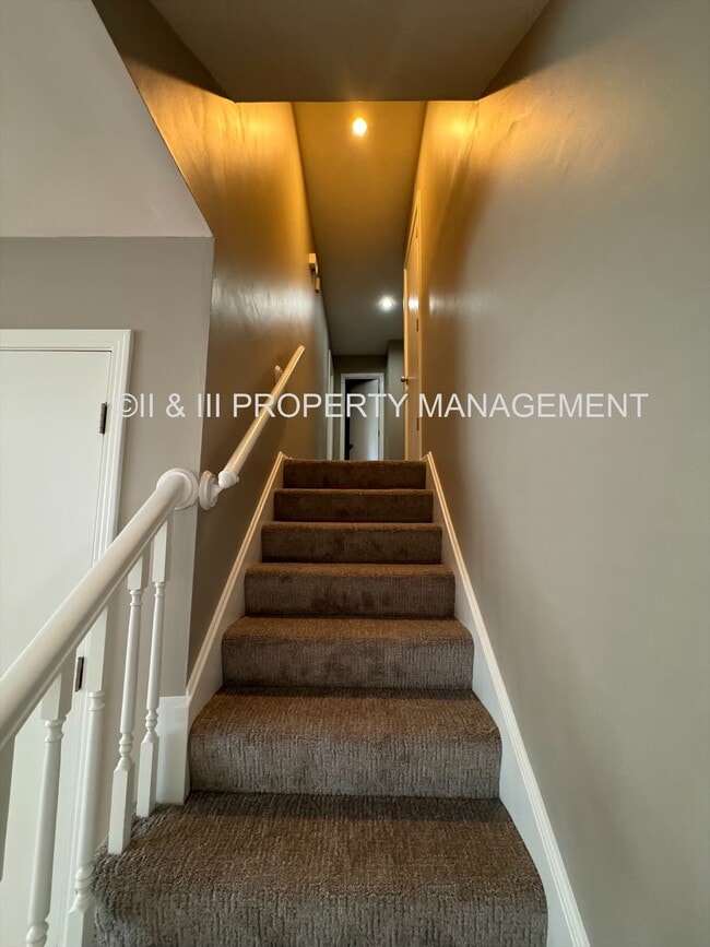 Building Photo - 9508 Outlook Dr