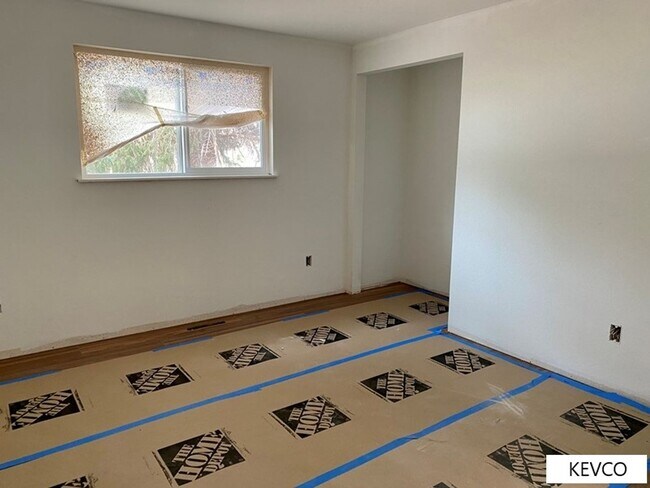 Building Photo - Lovely Renovated Home!