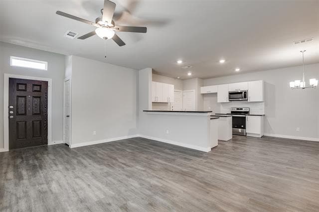 Building Photo - 612 Wheatfield Dr