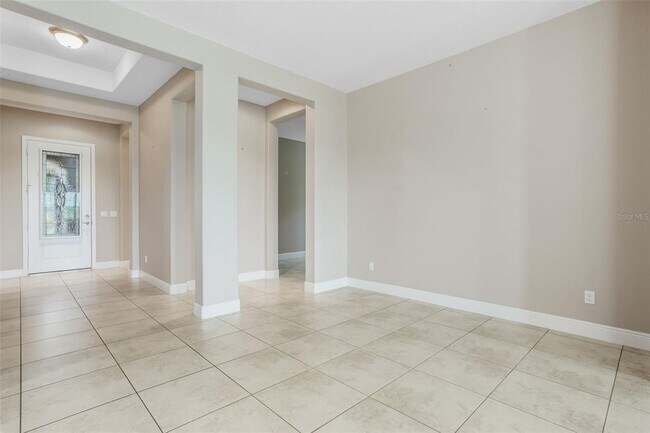 Building Photo - 290 Silver Maple Rd