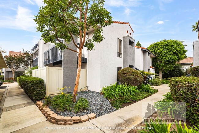 Primary Photo - Perfect downtown gated Condo in HB!