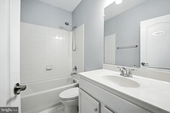 Building Photo - 7416 Riding Meadow Way