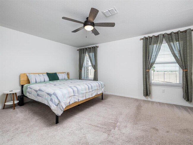 Building Photo - 7106 Summer Tanager Dr