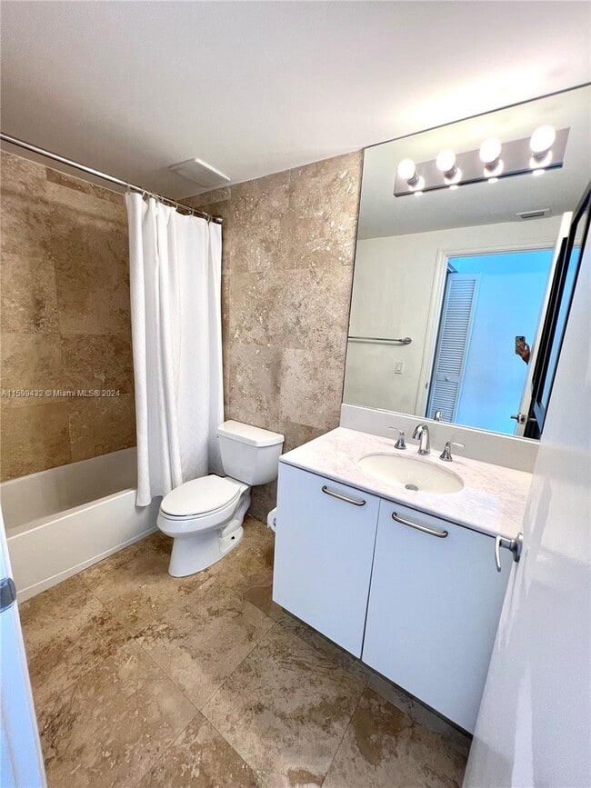 Building Photo - 1650 Brickell Ave