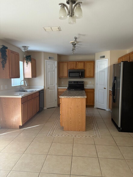 Building Photo - 10433 Fly Fishing St