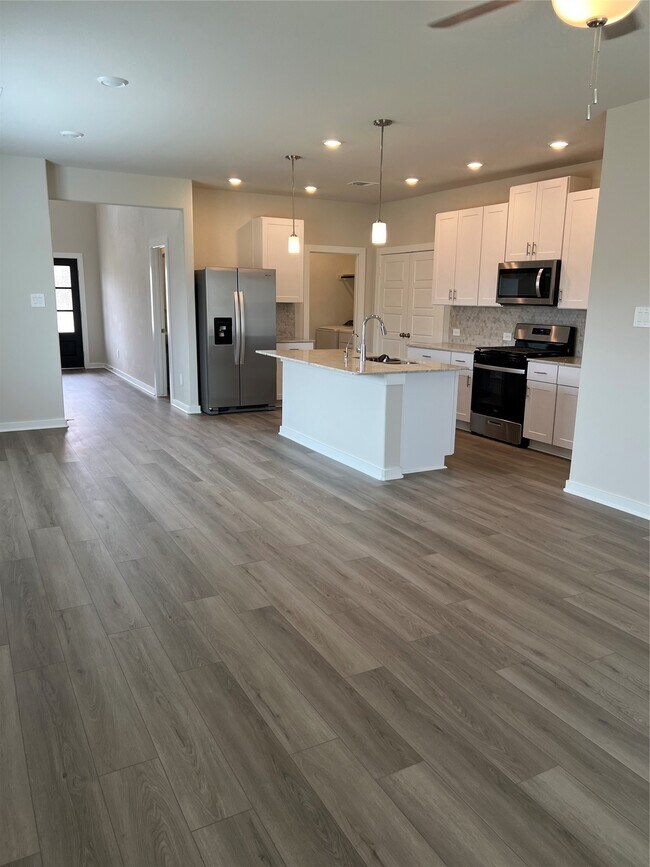 Building Photo - 1722 Cayden Oak Ln