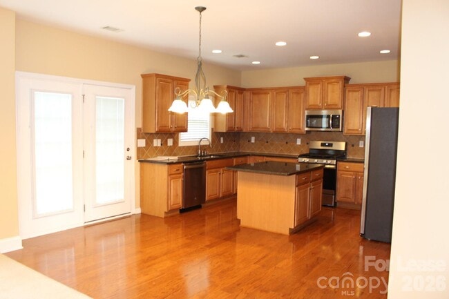 Building Photo - 2007 Potomac Rd