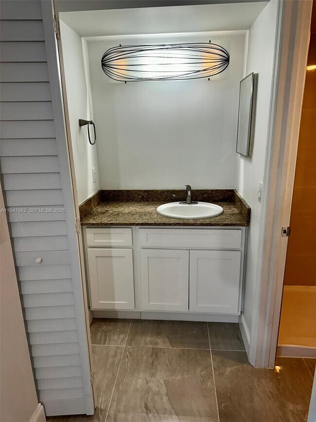 Building Photo - 2941 NE 185th St