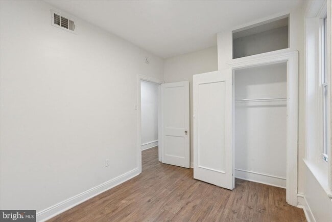 Building Photo - 6020 Catharine St