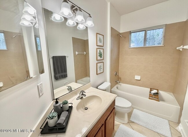 Building Photo - 614 Loire Ct