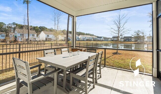 Building Photo - 1174 Danner Dr
