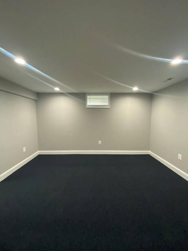 Building Photo - 3162 Woodring Ave