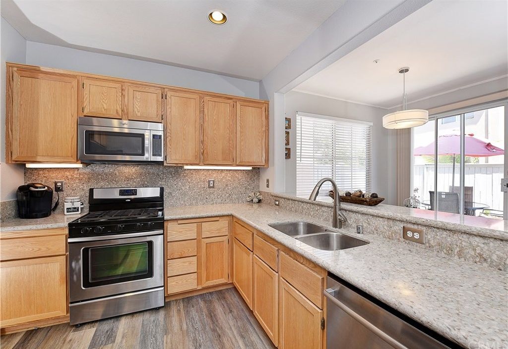 Building Photo - 20 Trofello Ln