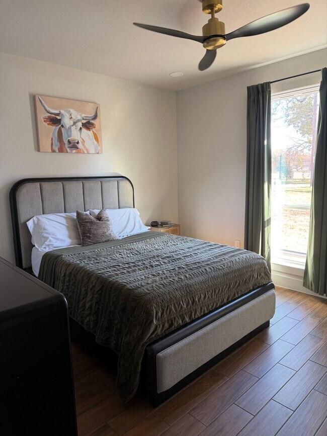 Building Photo - 9814 Angel Bend