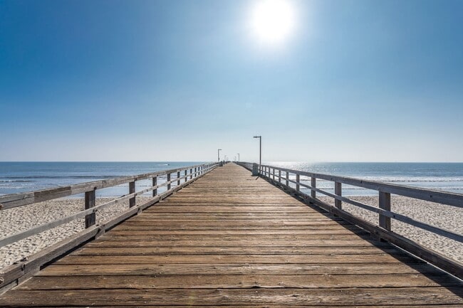 Building Photo - 645 Sunfish Way