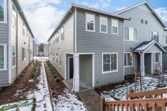 Primary Photo - Super clean & spacious 4-bdrm/3-bath townhome in NE—Attached garage, great location