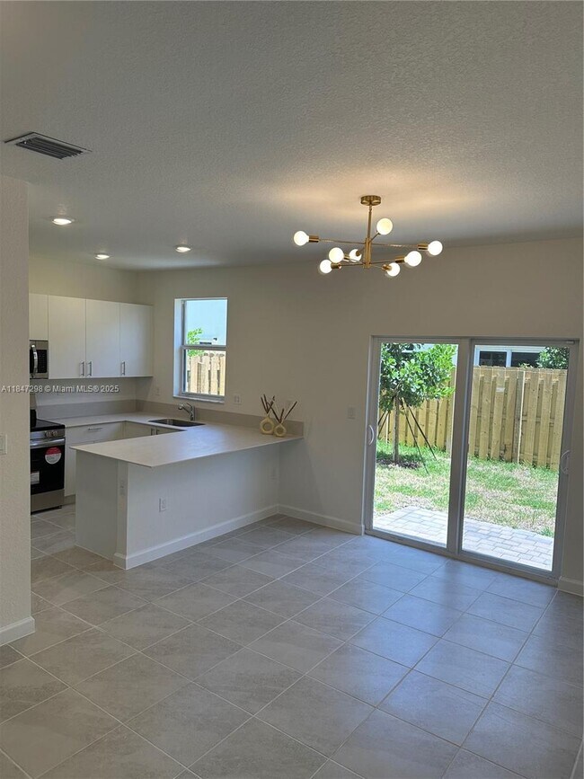 Building Photo - 2627 SE 28 Street