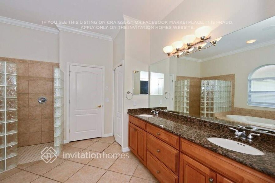 Building Photo - 7531 Camden Harbour Dr