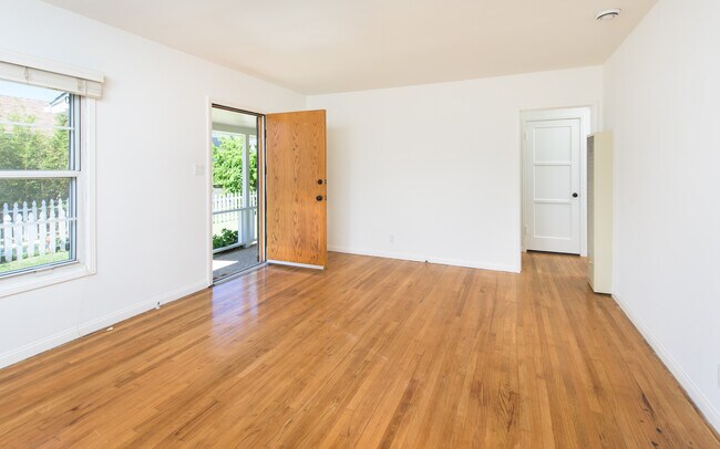 Front door entry - 8704 El Manor Ave