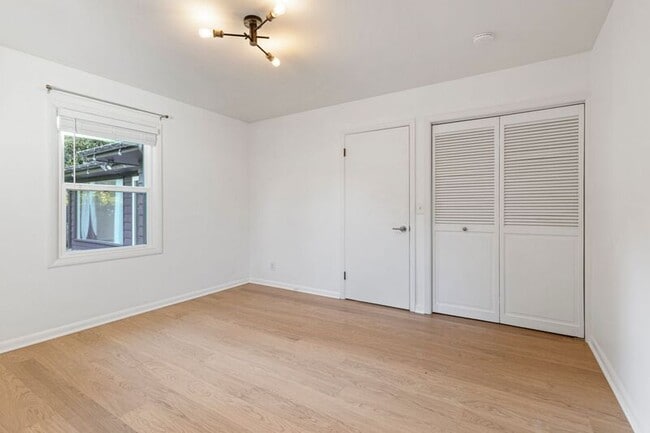 Building Photo - 3145 SW 98th Ave