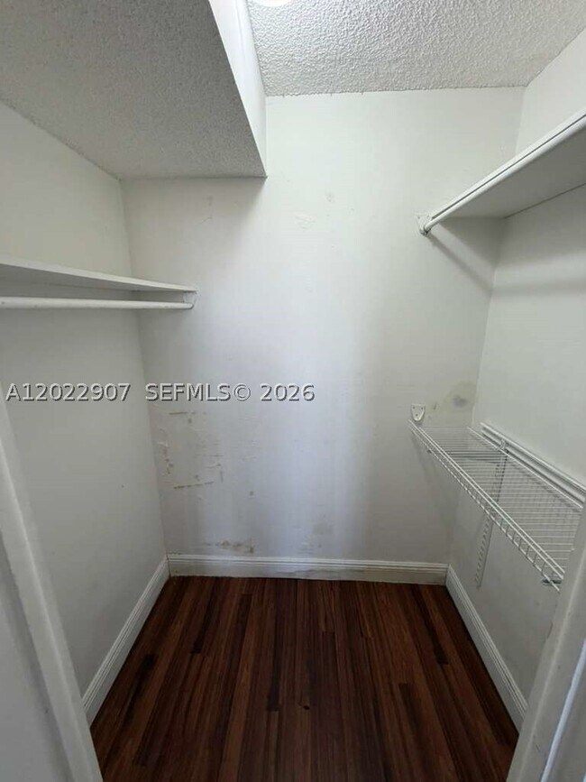 Building Photo - 15600 NW 7th Ave