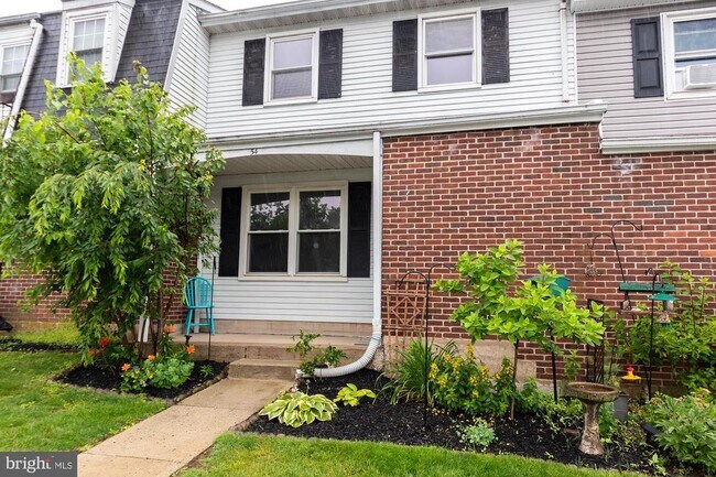 Building Photo - 54 Reliance Ct