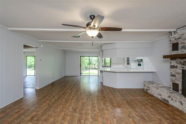 Building Photo - 18641 Camino Real