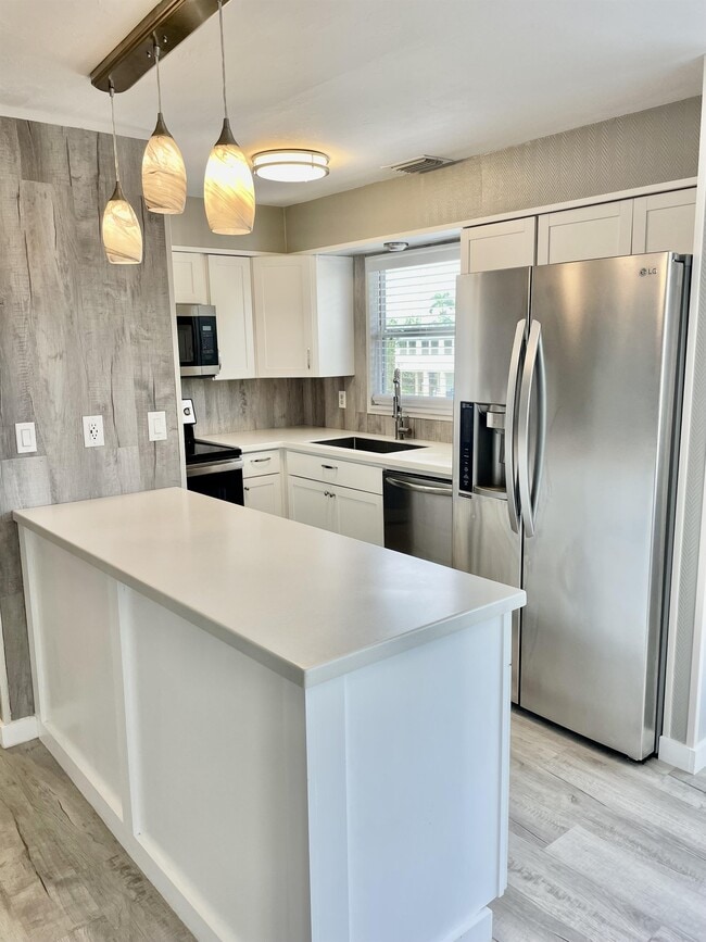 Building Photo - 11361 Kimble Dr