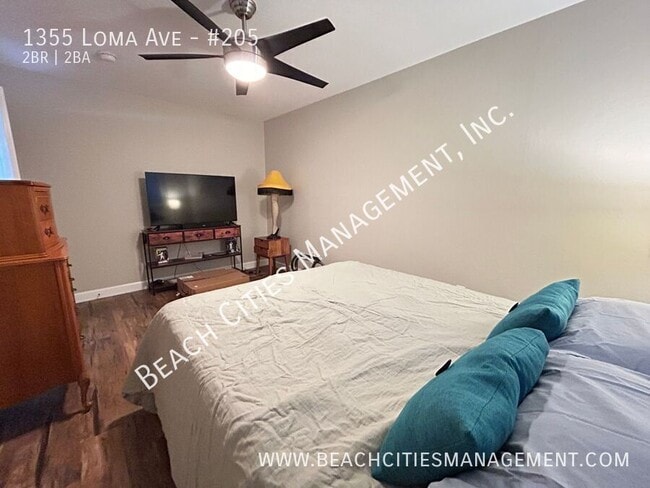 Building Photo - 1355 Loma Ave