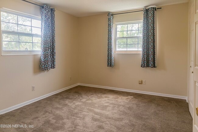 Building Photo - 5039 Winchester Dr S