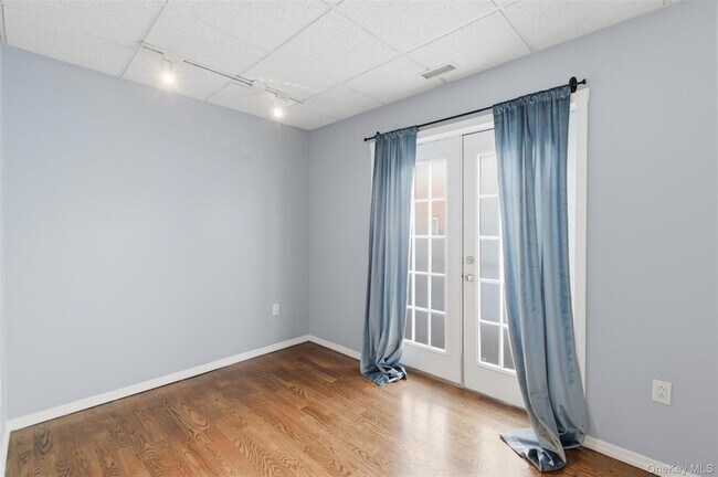 Building Photo - 248 Depew Ave