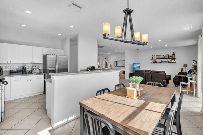 Building Photo - 1058 Tupelo Way