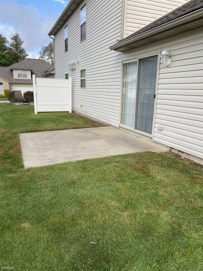 Building Photo - 3 br, 2 bath Condo - 4661 Creekside Drive